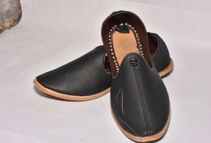 Craftworks Women's Black Leather Indian Ethnic Footwear - 6 UK