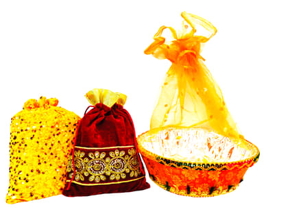 Omkar by R3 Inc. Royal Gift Basket & Shagun Potli Combo pack for Gifts Hampers | Fancy Gifting | Wedding Gifting|Shagun|Return Gift (Pack of 3 Large) Shagun Potli & Round Basket - Multi Color