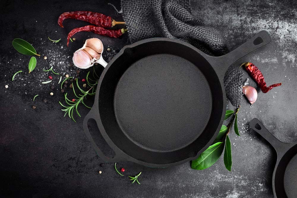 Mr. Butler Natural Pre-Seasoned Cast Iron Heavy Duty Skillet | Pan for Deep Fry | Induction & Oven Friendly Cookware | 10.25 Inch, 2 L Capacity, Black