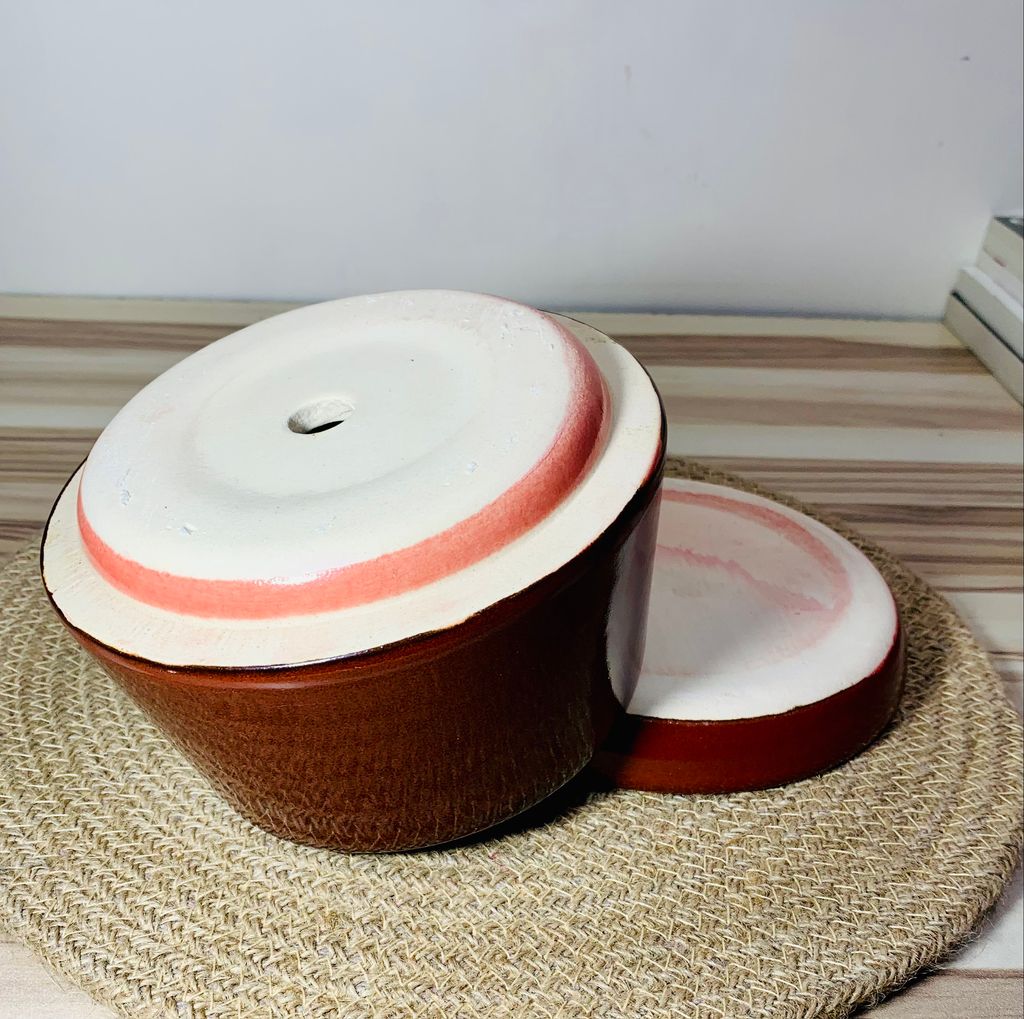 Homefrills Stylish Glossy Burnt Umber Colour Ceramic Planters Pot with Bottom Tray for Indoor Plants, Flower Pots, Succulent Pot, Planters for Home Decor, Home Garden Size-13 * 11 cm