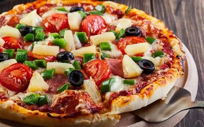 Personal 10 Pizza Party Combo@999 With 1.25ltrs Coke __ Double Cheese Margherita Pizza,Veg Capsicum With Red Onion Double Topping Pizza,Veg Pizza,Mix Veg Pizza,Cheese With Corn Pizza,Double Cheese Margherita Pizza,Veg Capsicum With Red Onion Double Topping Pizza,Veg Pizza,Mix Veg Pizza,Cheese With Corn Pizza