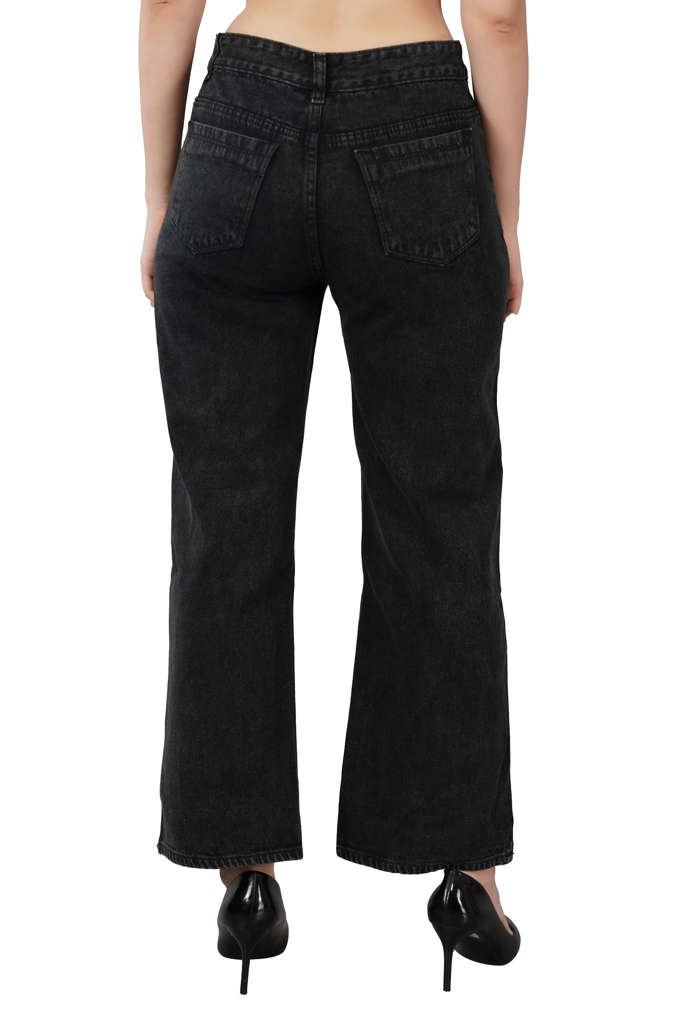 Stylish and comfortable women's wide leg jeans in black