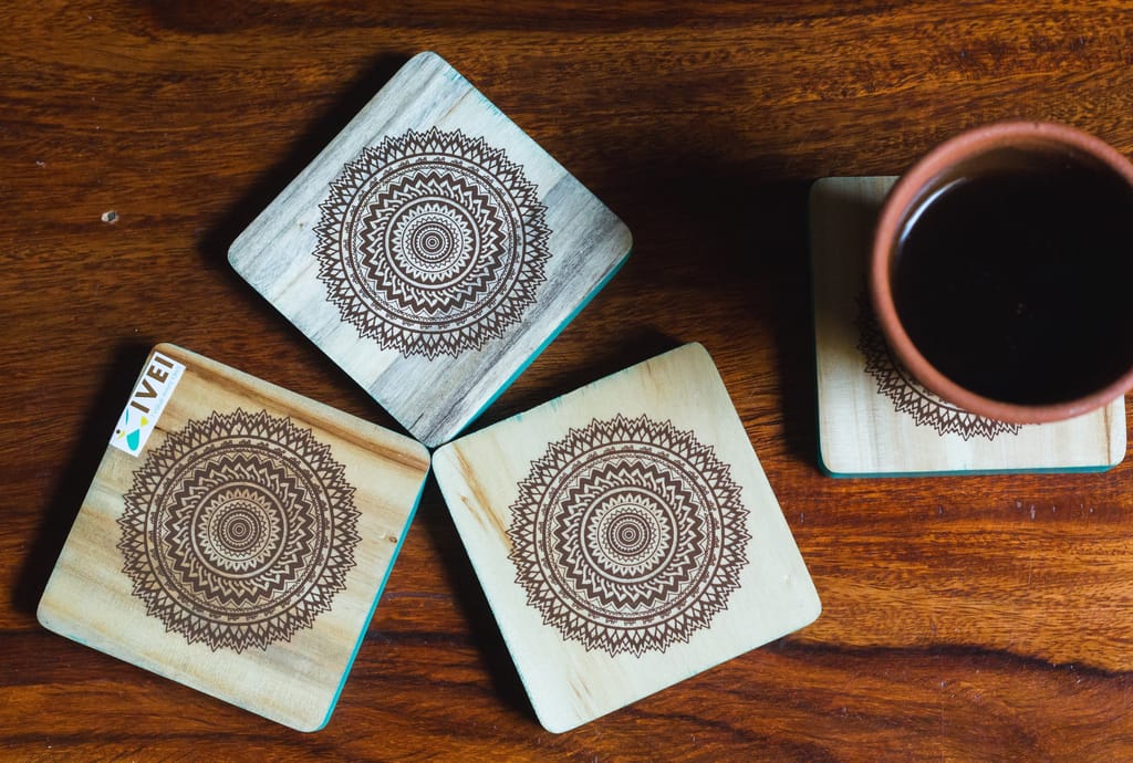 IVEI Mandala Raw Wood Reversible Coasters - Set of 4 (Animal)