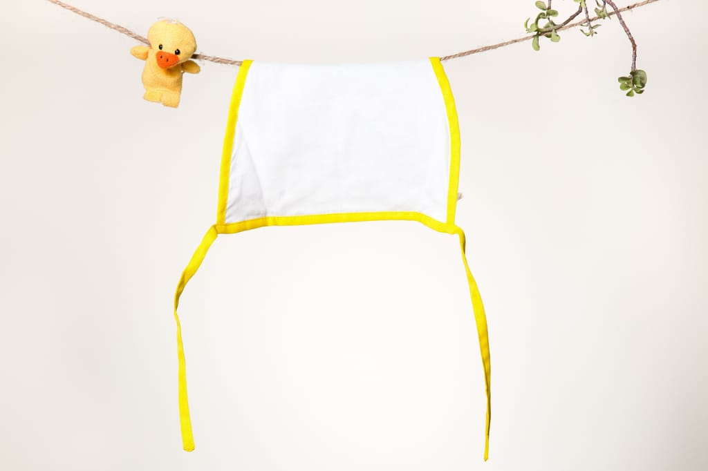 Gift set for Newborn children - 3 Nappies, 3 Napkins, and 1 Towel in Yellow