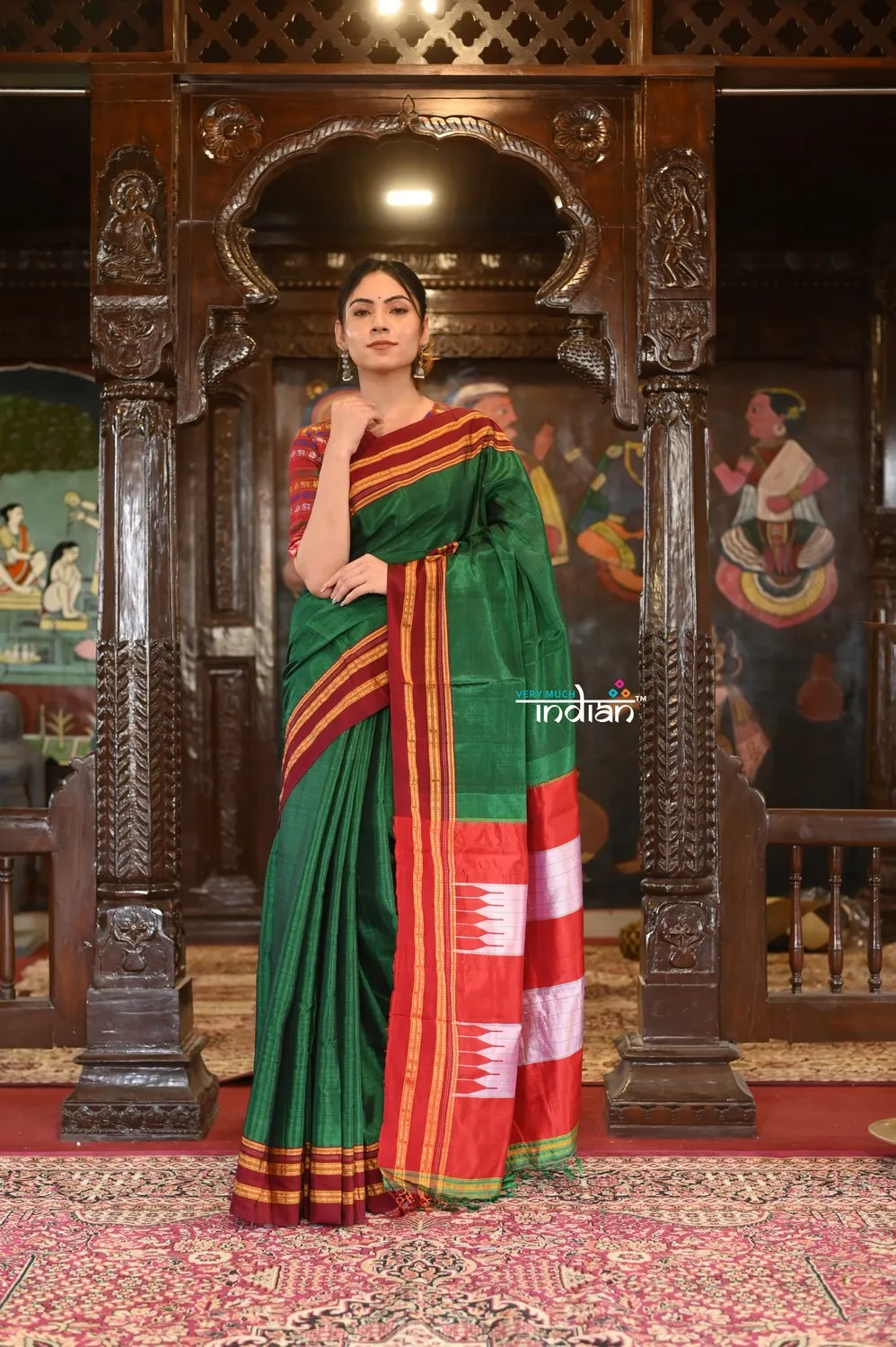 Traditional Ilkal Solid Colored Saree – Essence of India