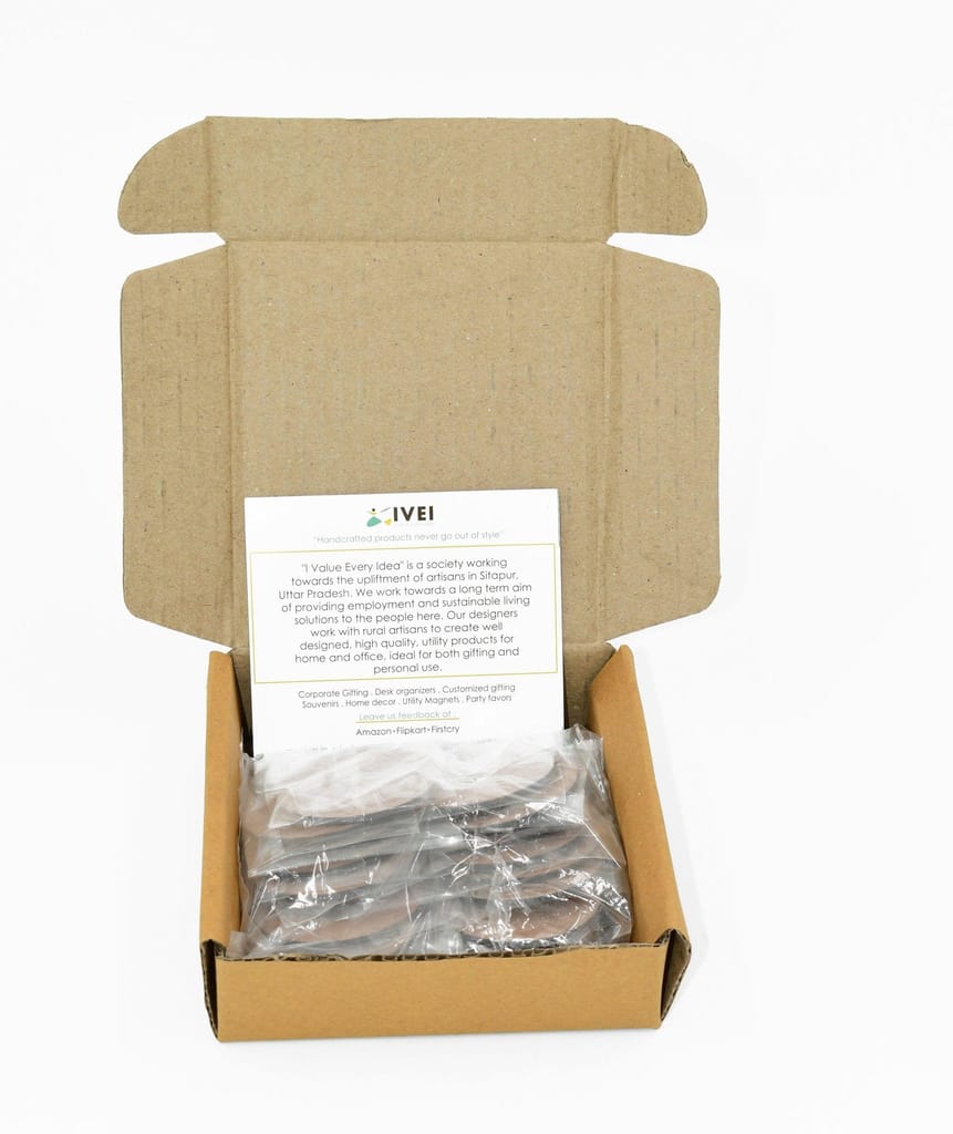 IVEI DIY MDF Keychains and Magnets - Set of 18 ( 6 Keychains & 12 Magnets)