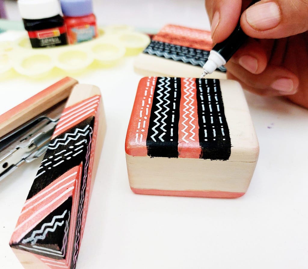 IVEI DIY WOODEN SET OF MEASURING TAPE & STAPLER