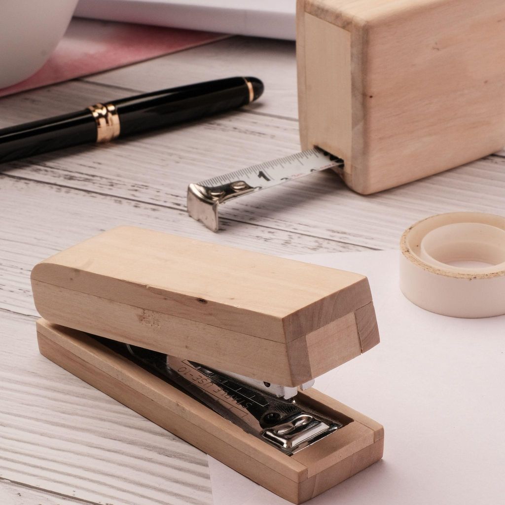 IVEI DIY WOODEN SET OF MEASURING TAPE & STAPLER