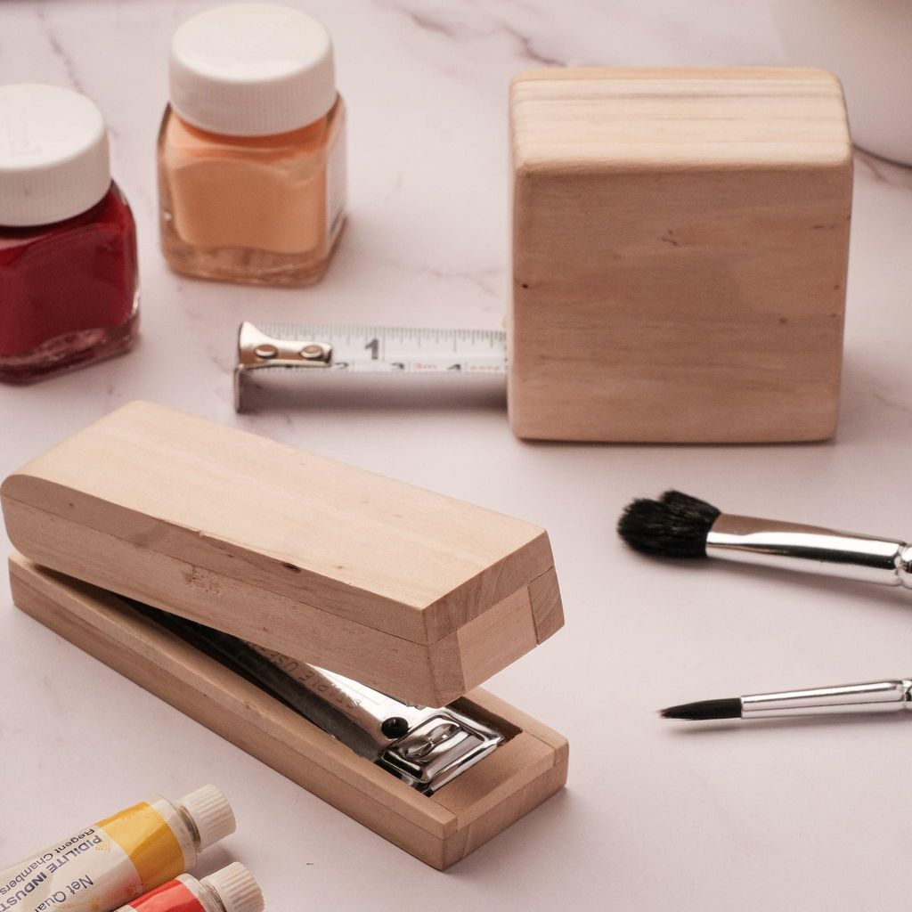 IVEI DIY WOODEN SET OF MEASURING TAPE & STAPLER