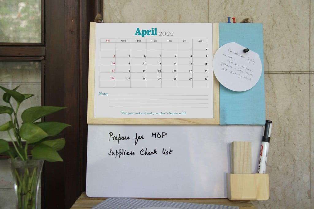 IVEI Planner with Pin Board and Whiteboard