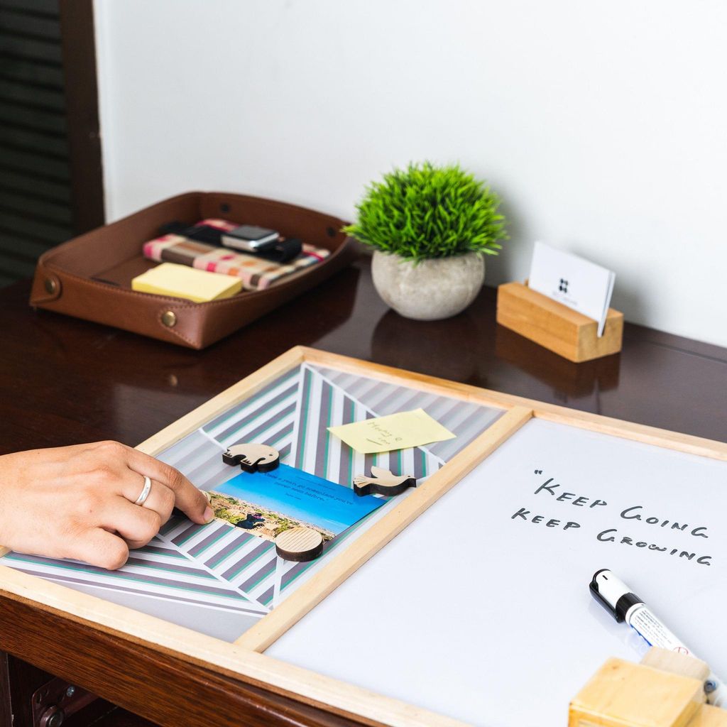 IVEI Metal Board with Writing Board