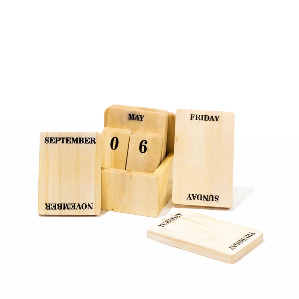 IVEI Wooden Perpetual Standing Desk Calendar