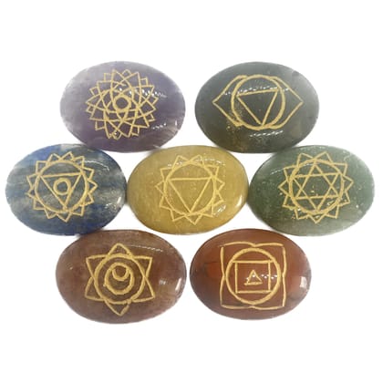 KITREE ENERGISED NATURAL CARVING SEVEN CHAKRAS CRYSTAL COINS STONE WITH POUCH (MULTI COLOR)