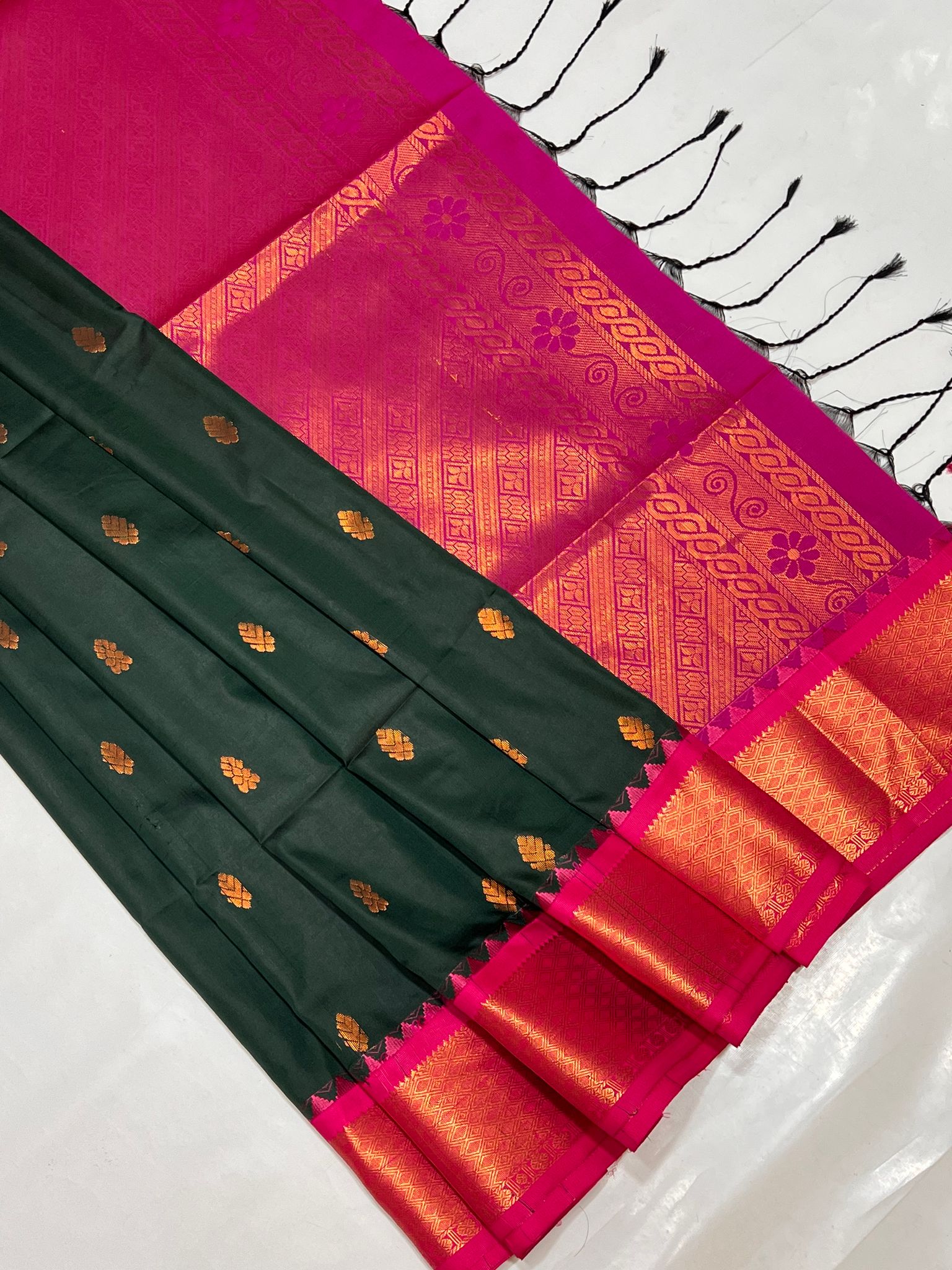 SOFT SILKS