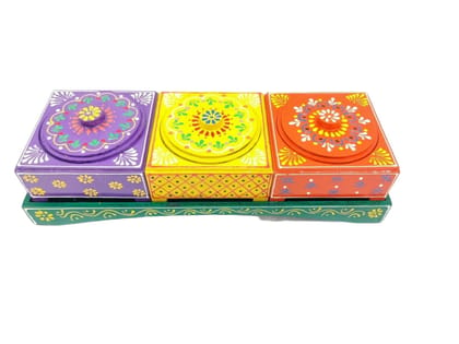 SHAMBHU HANDICRAFTS Wooden MDF Decorated Table Decor, Beautifully Designed Dry Fruits Box, Sancks Serving Tray, Multipurpose Storage Container, 3 Box Set with Seving Tray