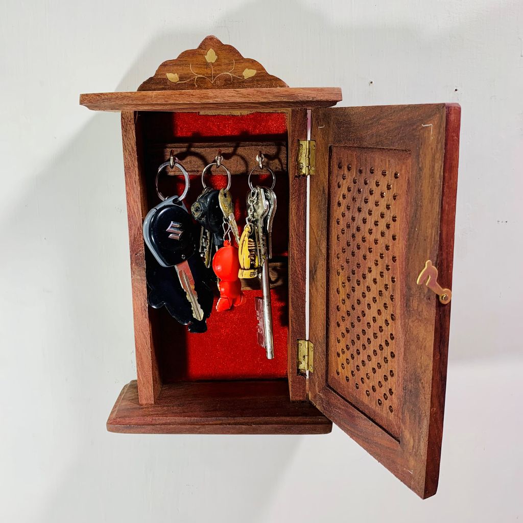 Homefrills Handicraft Premium Sheesham Wood Key Holder-Square Design Key Chain Holder Key Stand ,Key Hanger,Multipurpose,Key HookRackOrganise for Home, Shop, Store & Office