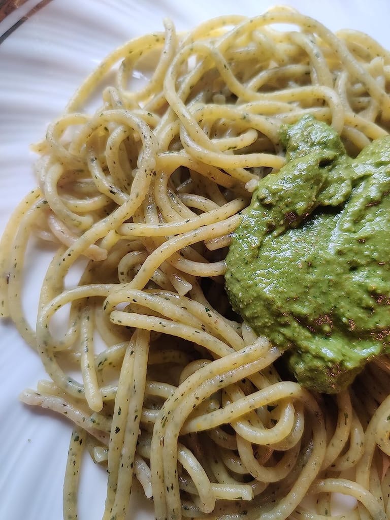 Donna Pastaia Artisanal Pasta | Garlic Chives Spaghetti | No Maida, No Salt, No Preservatives | Proudly Made in India