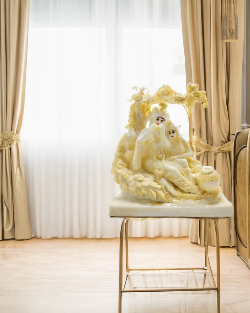 ZURU BUNCH 25cm Radha Krishna with tree Statue Idol Showpiece Decoration Items for Home Decor Living Room Pooja Room Bedroom Office Gifts for Family and Friends