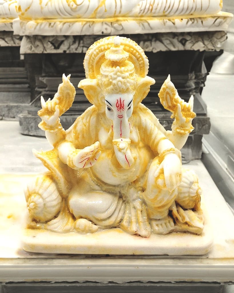 ZURU BUNCH 23cm Ganesh with tree Statue Idol Showpiece Decoration Items for Home Decor Living Room Pooja Room Bedroom Office Gifts for Family and Friends