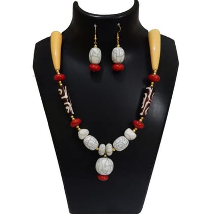 CHEMICAL BEADS PENDENT NECKLACE