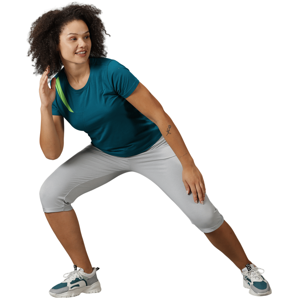 DOMIN8 Women's Elastic waist Regular fit Capri pants with side pockets.