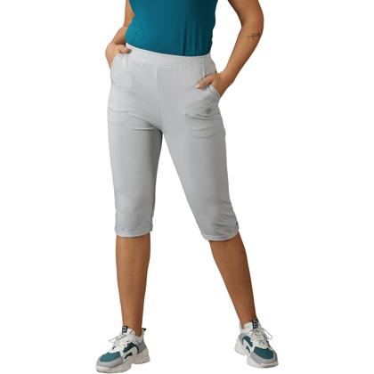 DOMIN8 Women's Elastic waist Regular fit Capri pants with side pockets.