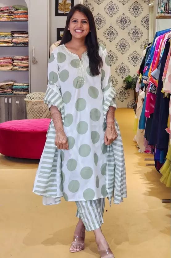 Women Viscose Rayon Kurta, Pant And Dupatta Set