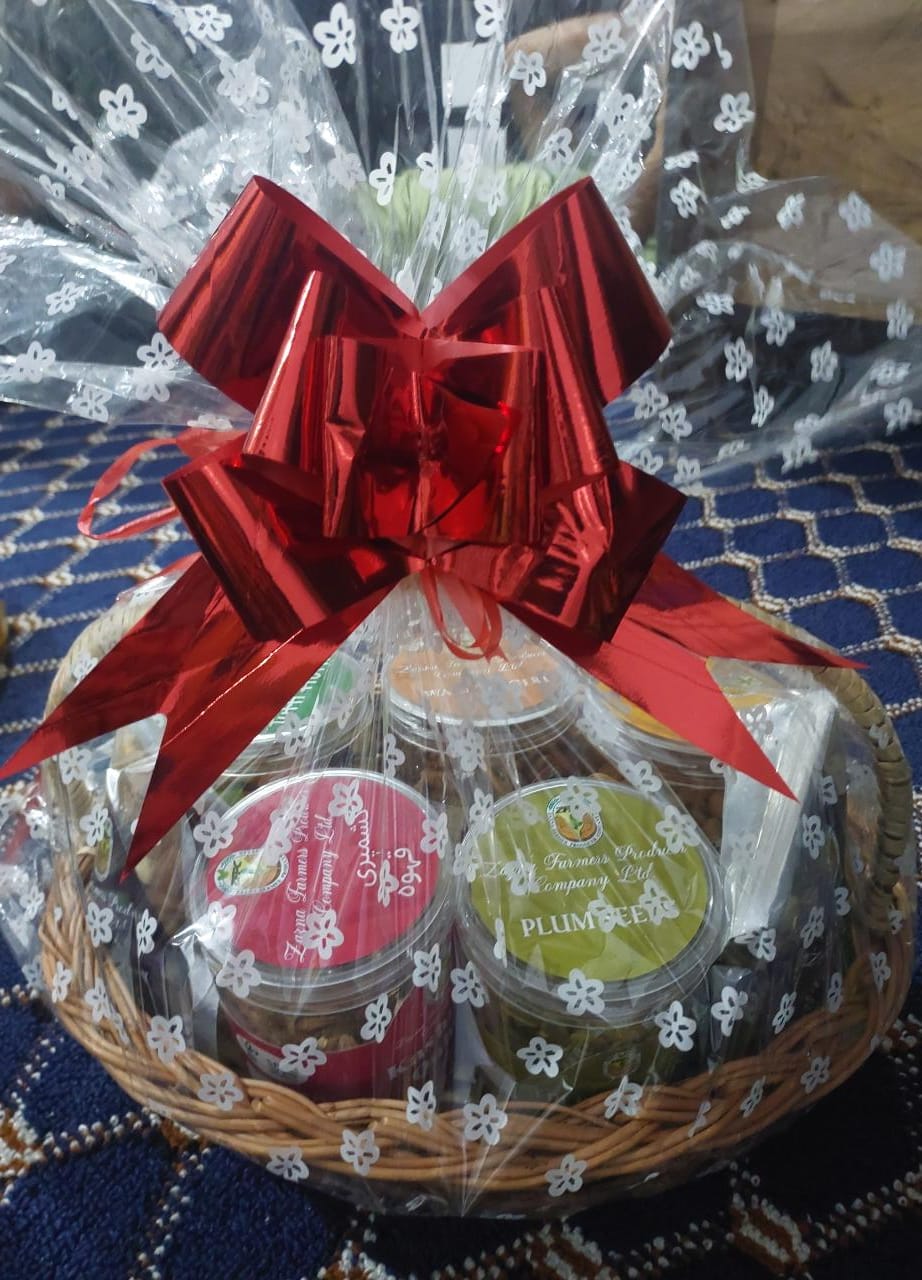 Festival Gift Hamper of 5 products 500 gram each.(2500 grams)