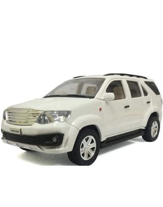 Pull Back Plastic Fortuner Car Toy Wonderfull Design & Bold Look Toy for Kids Fun (Pack of 1, Multicolor)