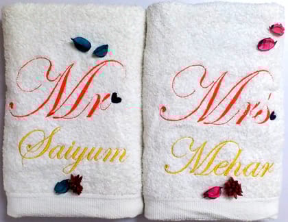 TurtleLittle Fabric Mr and Mrs Personalized Bath Towels (5x2.5ft, White) - Pack of 2