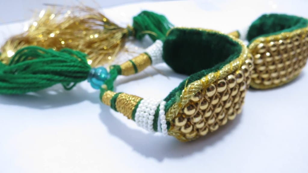 NirvairTribe Elegant & Beautiful Green And Golden Rajputi Pochi set for Women & Girls