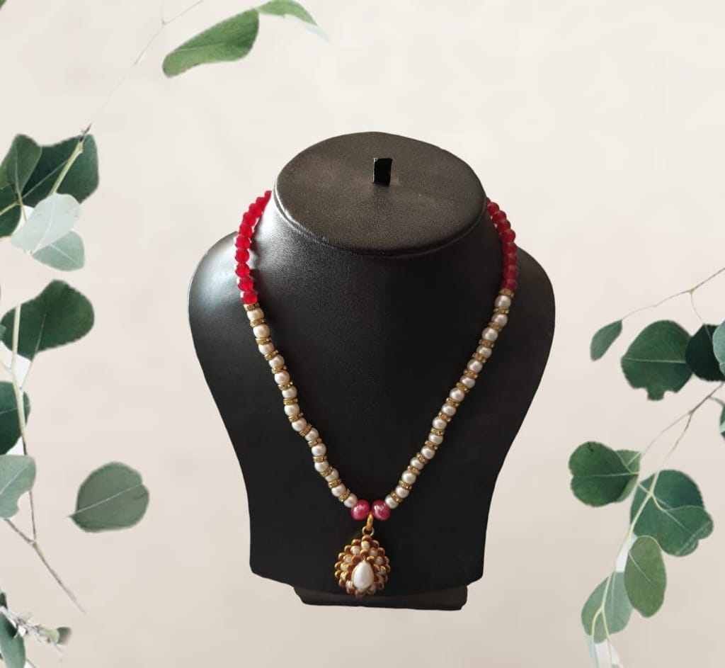 Daily Wear Office Use Necklace Set For GirlsWoen