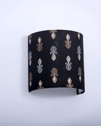 LIGHT ANGLE Wall Lamp With Shade