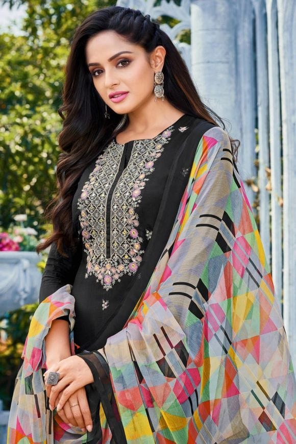 Black Color Daily Wear Embroidered Chanderi Fabric Salwar Suit ( Unstitched )
