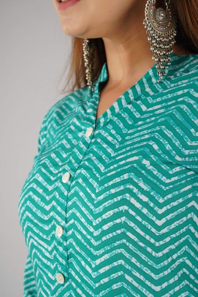 JAIPURETHNICWEAVES Women's Cotton Cambric Zig Zag Printed Straight Kurta (Green)