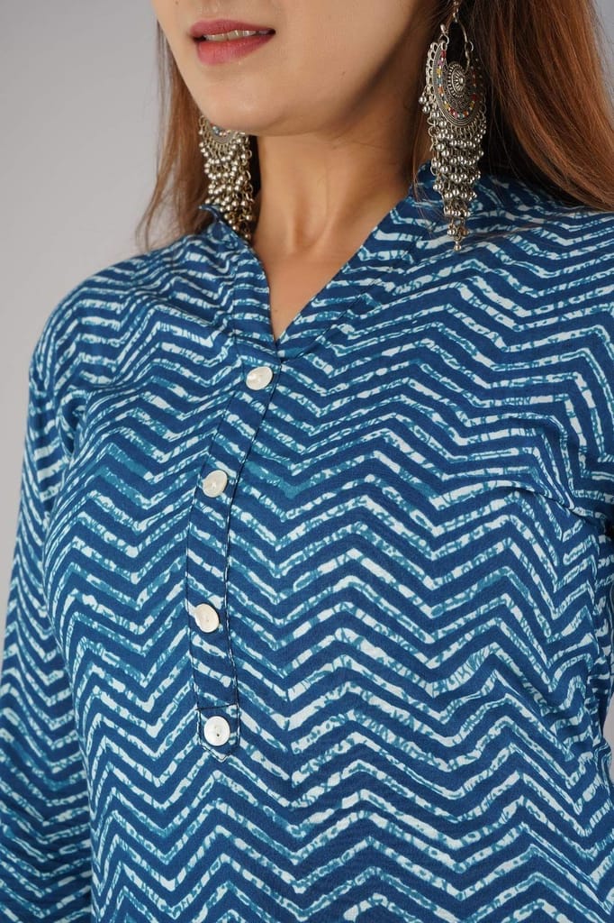 JAIPURETHNICWEAVES Women's Cotton Cambric Zig Zag Printed Straight Kurta (Blue)