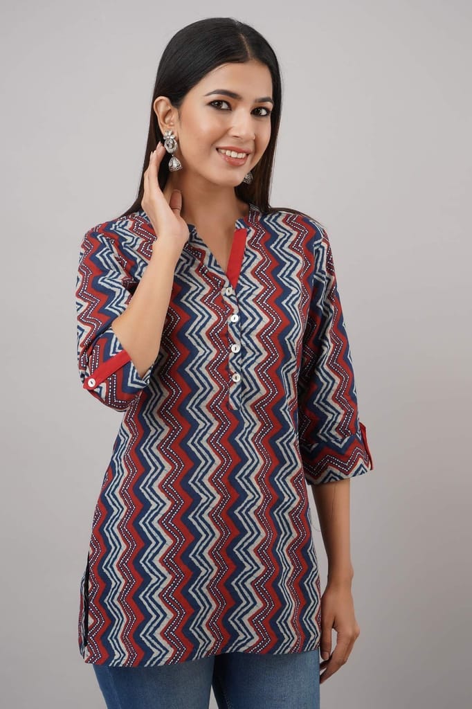 JAIPURETHNICWEAVESWomen's Cotton Cambric Block Print Straight Tunic (Blue & Red)