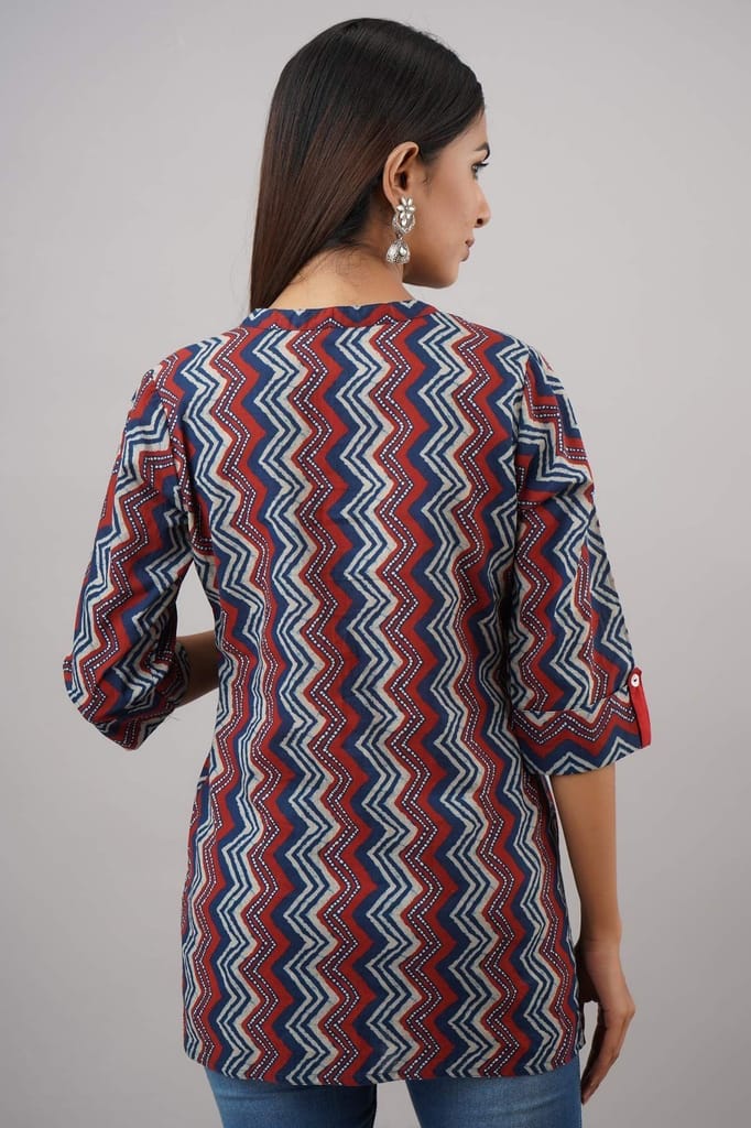 JAIPURETHNICWEAVESWomen's Cotton Cambric Block Print Straight Tunic (Blue & Red)