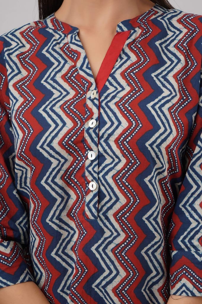 JAIPURETHNICWEAVESWomen's Cotton Cambric Block Print Straight Tunic (Blue & Red)