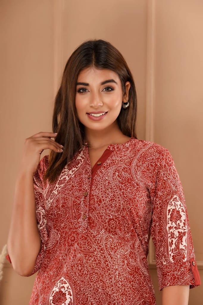 JAIPURETHNICWEAVES Womens Cotton Cambric Floral and Paisley Print Straight Tunic (Maroon)