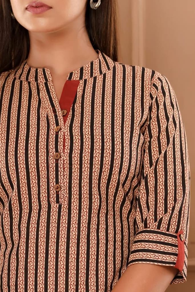 JAIPURETHNICWEAVES Womens Cotton Cambric Stripes Print Straight Tunic (Black)