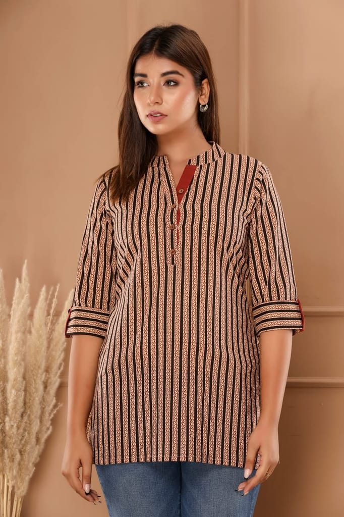 JAIPURETHNICWEAVES Womens Cotton Cambric Stripes Print Straight Tunic (Black)