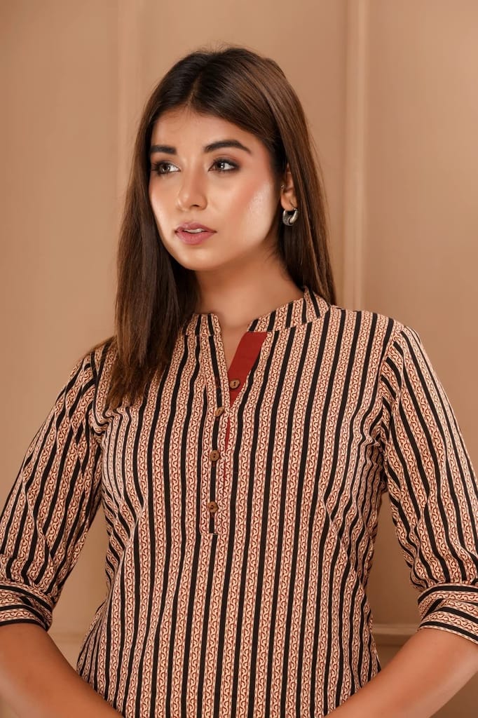 JAIPURETHNICWEAVES Womens Cotton Cambric Stripes Print Straight Tunic (Black)