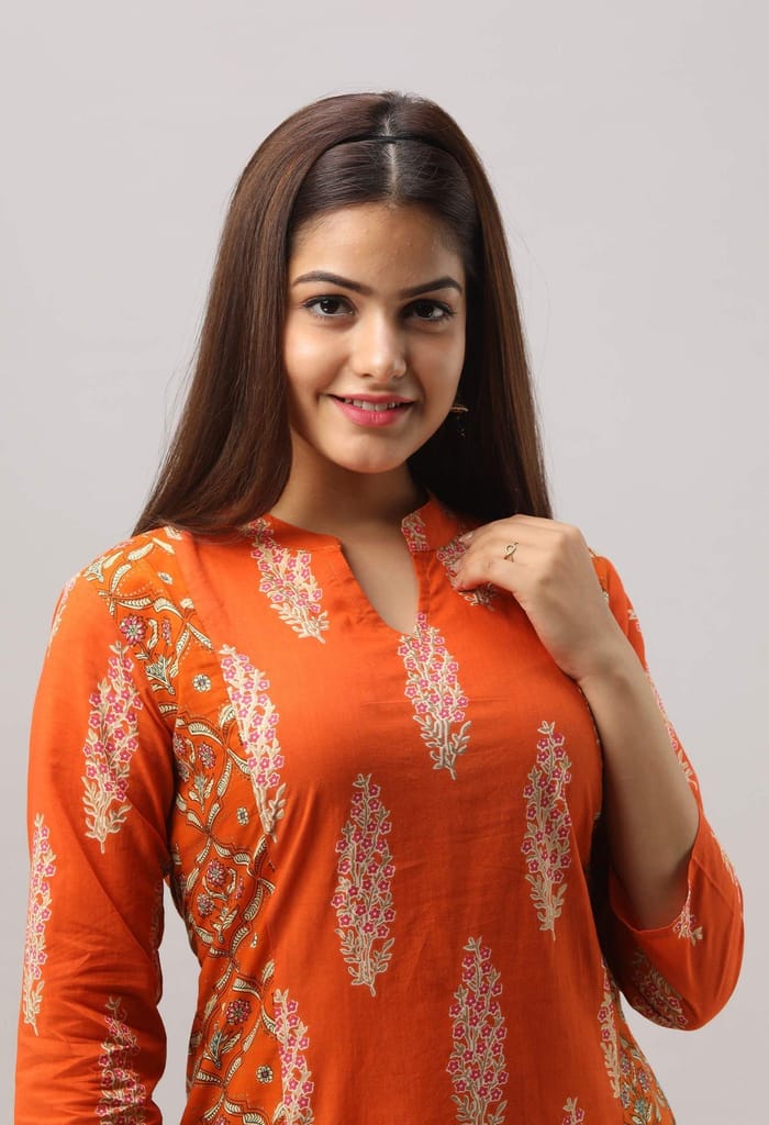JAIPURETHNICWEAVES Women's Cotton Printed Straight Kurta (Orange)