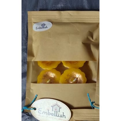 Scented Paraffin Wax Floating Candles with Glitter Flower Shape Chrome Orange Plus Glitter, Fragrance of Floris Blossom