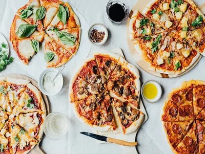 Famous Five Pizza Veg Combo __ Regular [7 Inches] X 5 Pizzas,Margherita Pizza,Margherita Pizza,Margherita Pizza,Margherita Pizza,Margherita Pizza,Round Shape