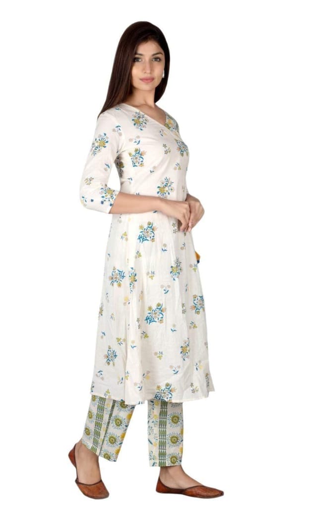 JAIPURETHNICWEAVES Women's Cotton Cambric Floral Printed Angrakha Kurta & Palazzo Set