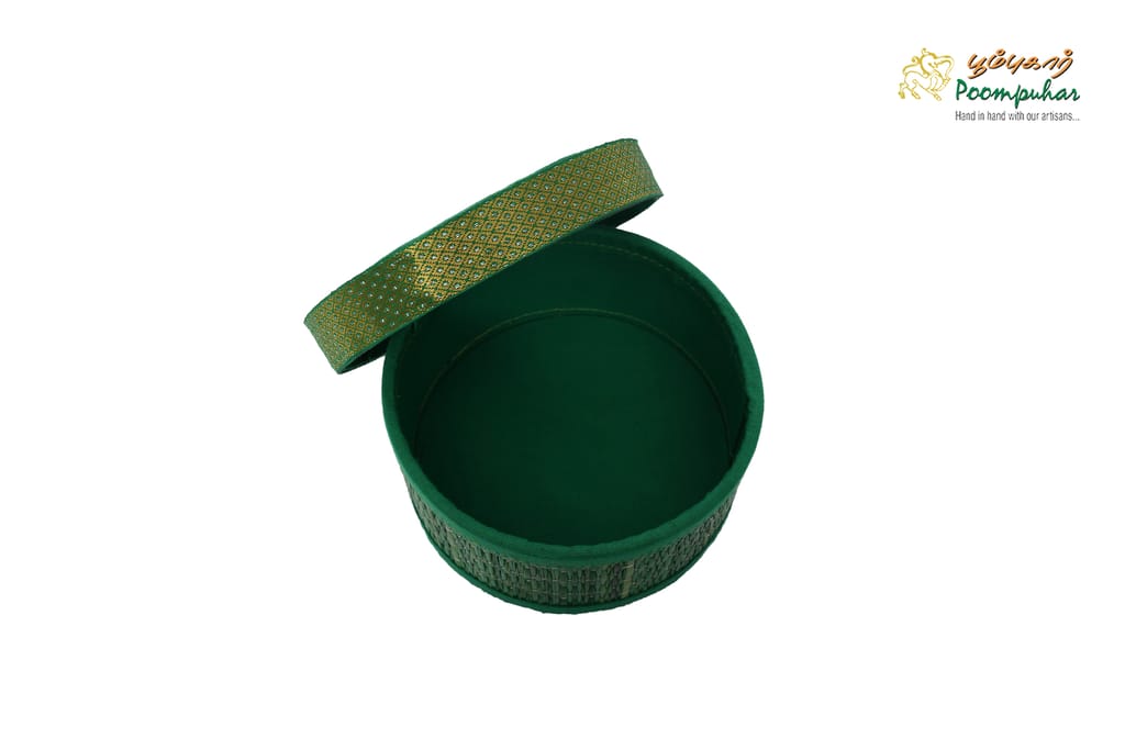 6X6 INCH PALM BOX - Flowers | Buy online on ZillyBuy