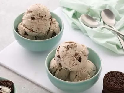 Cream N Cookies Ice Cream __ Cream N Cookies Per Scoop(65Gm)