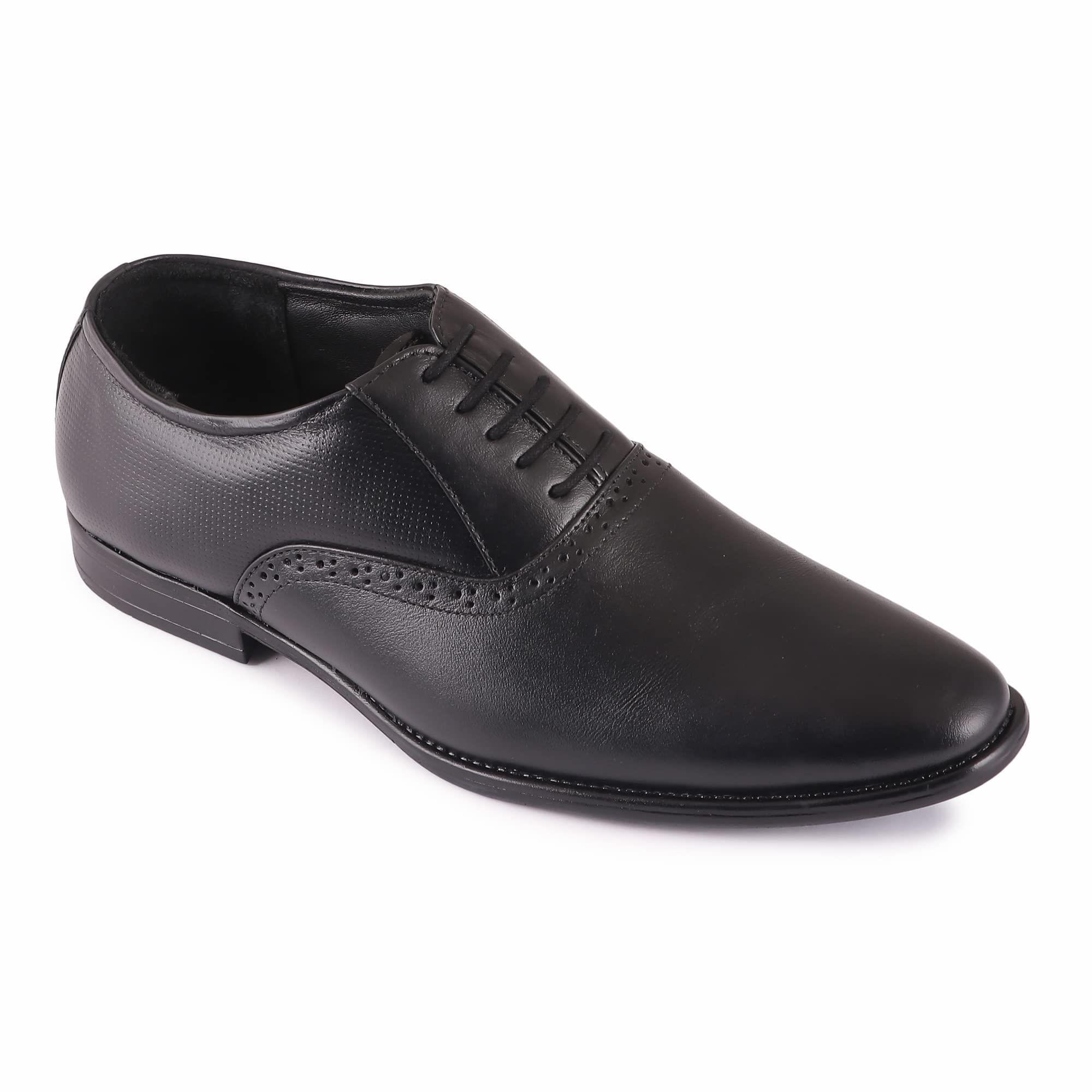 Nickron India's trendsetting collection of stylish shoes for men
